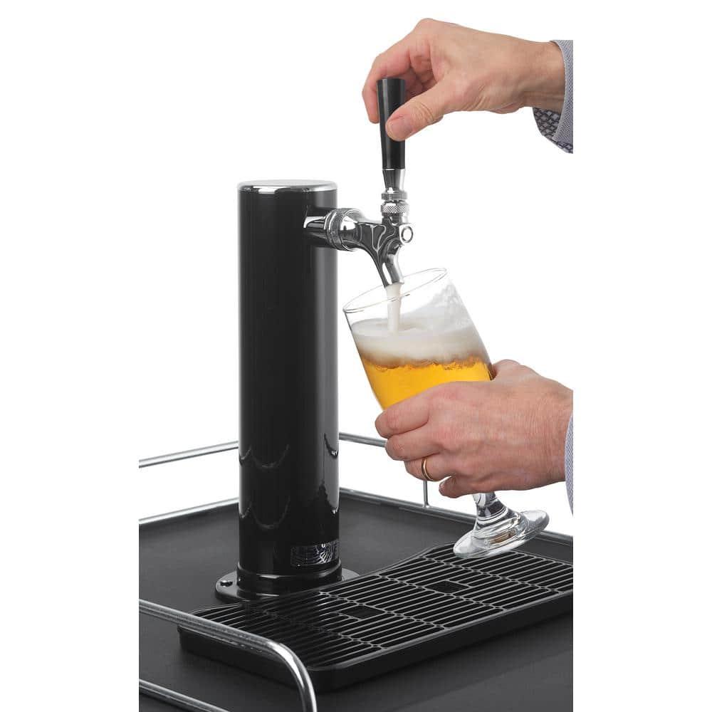 Danby Danby 5.4 Cubic Feet Silver Single Tap Half Barrel (Full Size) Freestanding Kegerator with Adjustable Temperature