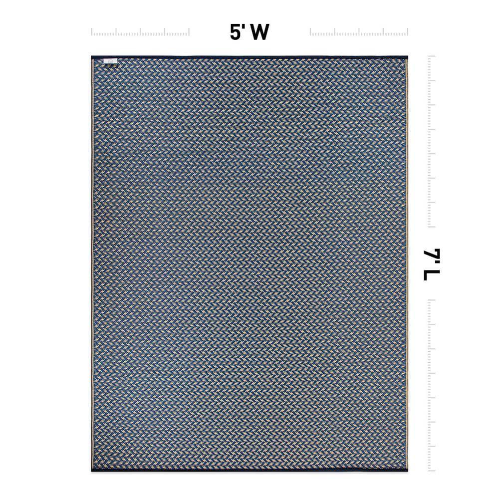 World Rug Gallery Contemporay Solid Reversible Plastic Indoor and Outdoor Rugs - NAVY 5' X 7'