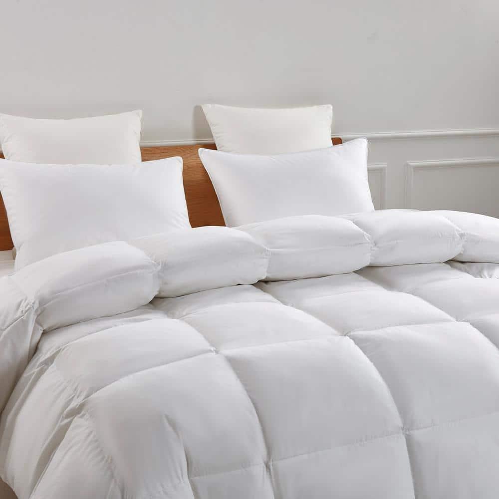 Serta Serta Super Soft 233 Thread Count White Goose Feather And Down Fiber Comforter By Serta All Season Full / Queen