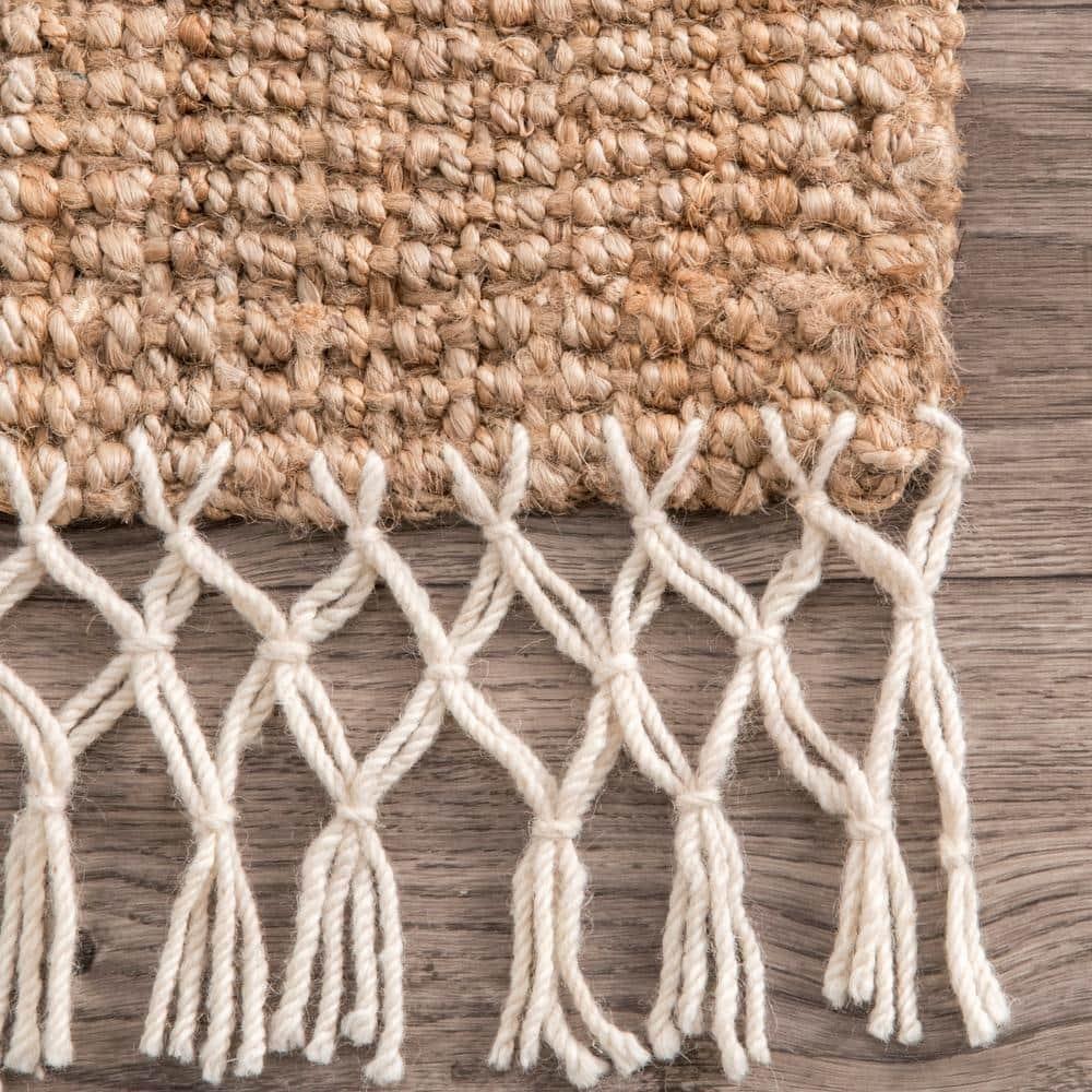 nuLOOM Raleigh Farmhouse Jute Tasseled Area Rug, 2' x 3', Natural