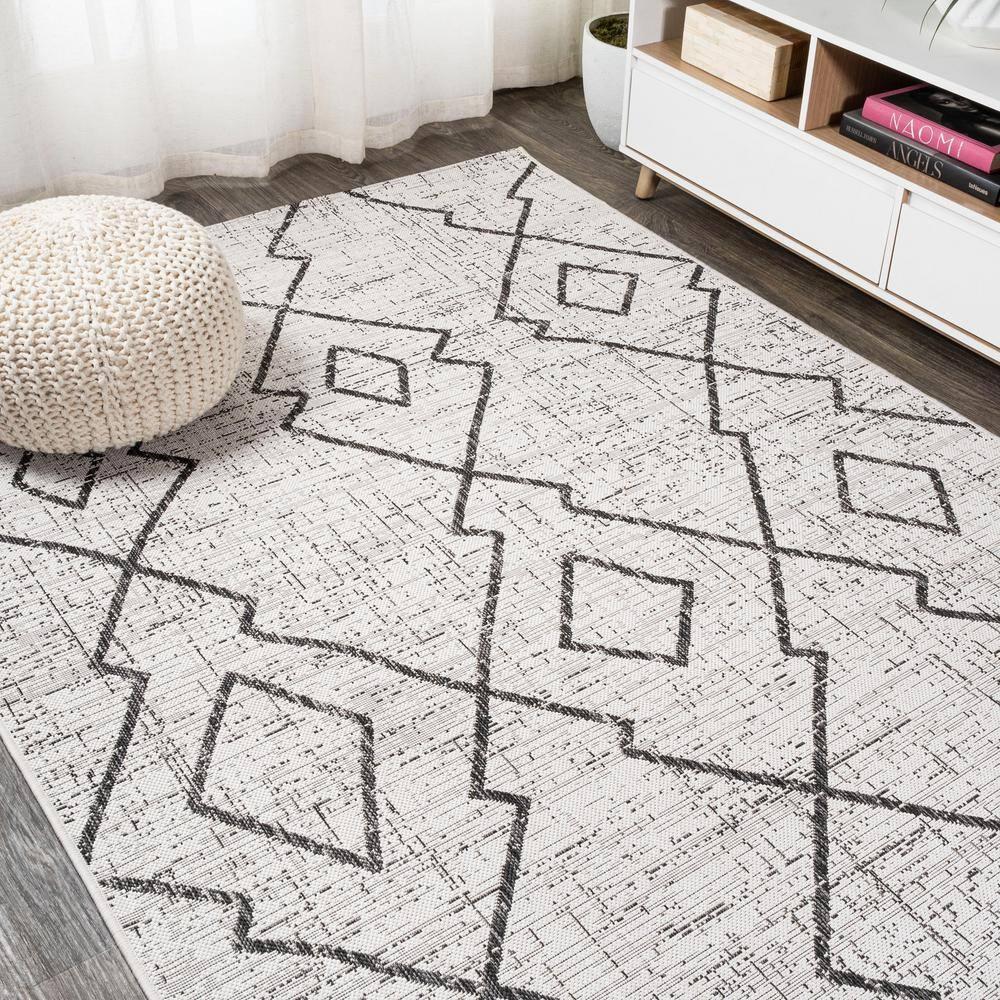 3'x5' Carwa  Diamond Trellis Indoor/Outdoor Area Rug, Ivory/Black - JONATHAN Y