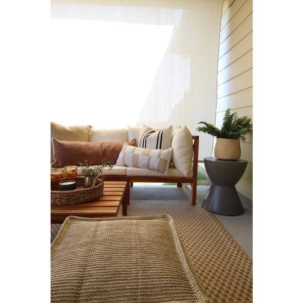 SAFAVIEH Courtyard Blair Checkered Indoor/Outdoor Area Rug, Natural/Cream, 4' x 5'7"