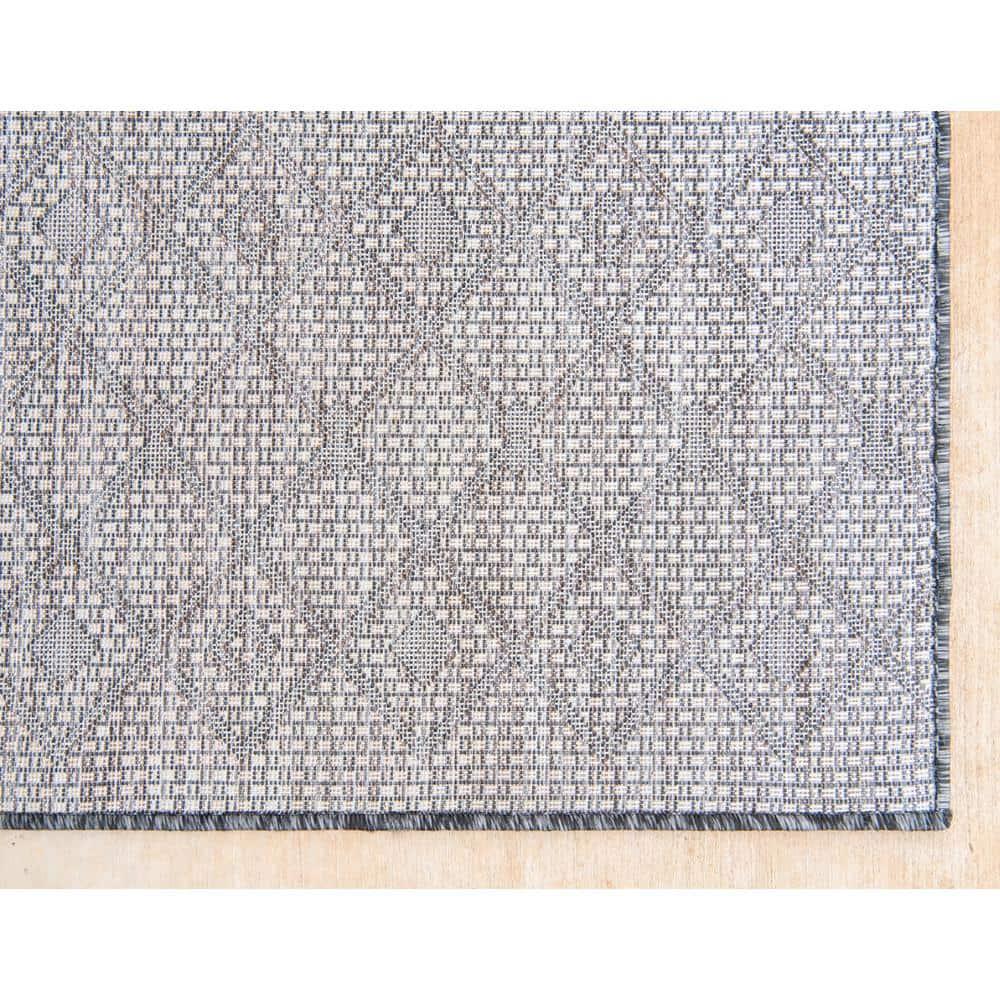 Charcoal Gray Trellis 6' x 9' Synthetic Outdoor Rug