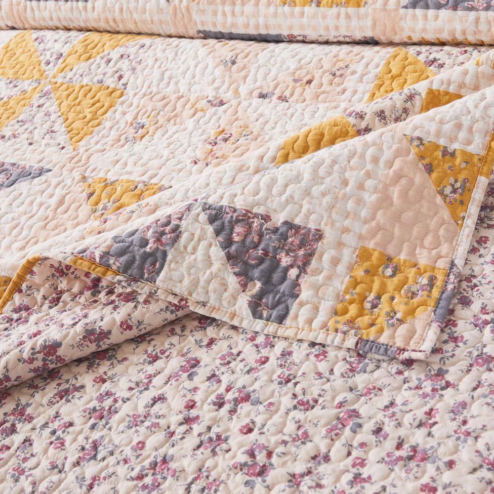 Greenland Home Fashions Heirloom Posey Reversible Quilt Set