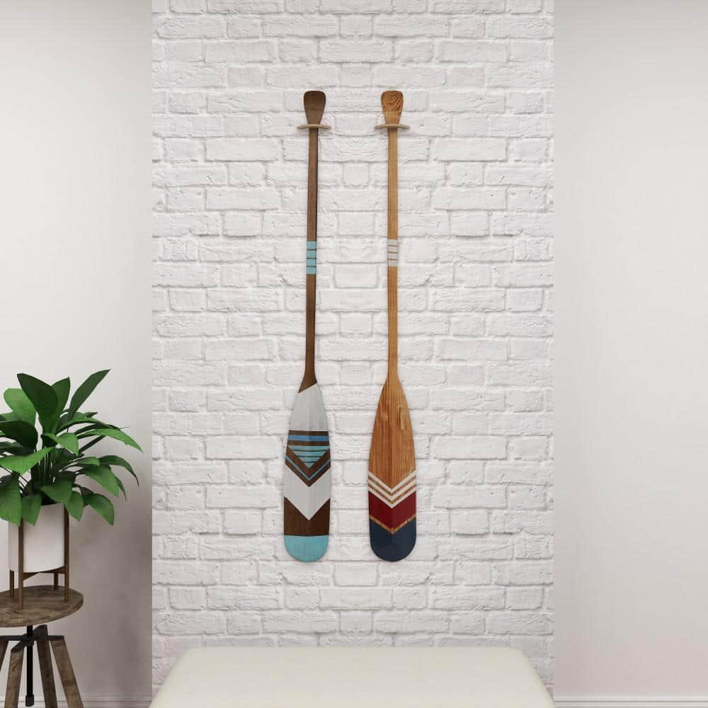 DecMode Multi Colored Wood Novelty Canoe Oar Paddle Wall Decor with Arrow and Stripe Patterns (2 Count)
