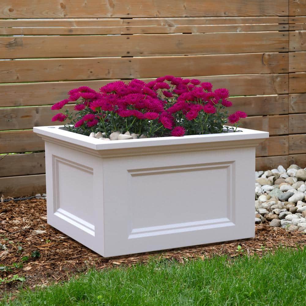 Mayne Fairfield 24"x 24"x 14" Square White Garden Bed