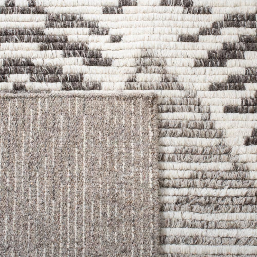 Kenya KNY175 Hand Knotted Area Rug - Grey/Ivory - 6'x9' - Safavieh