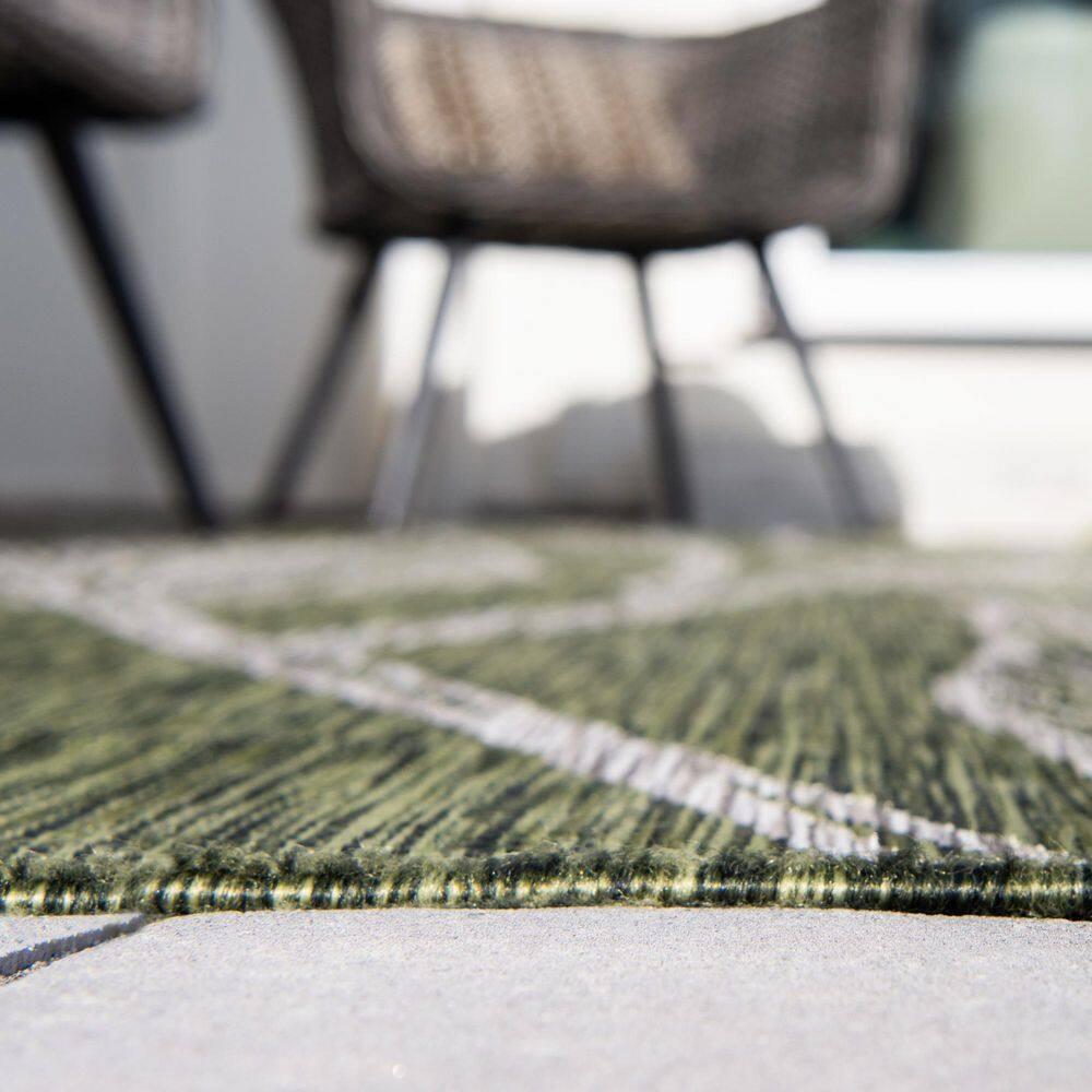 Unique Loom 5' 1 x 8' 0 Rectangle Indoor/Outdoor Botanical Green Area Rug