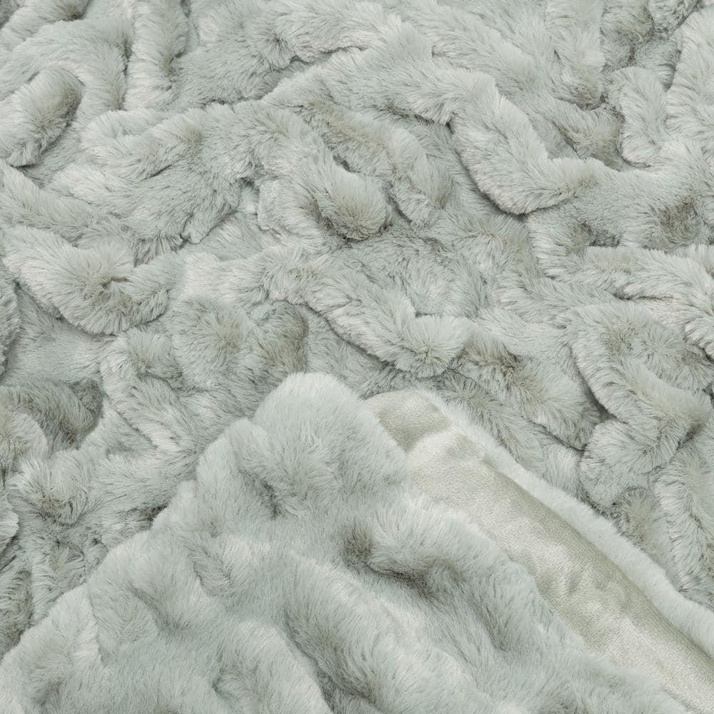 Chanasya Faux Fur Throw