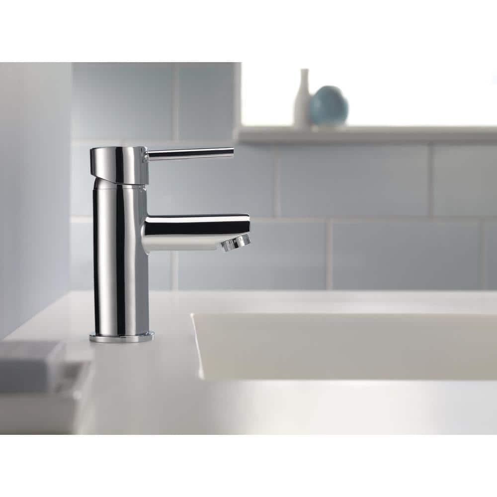 Trinsic Single Hole Bathroom Faucet with Drain Assembly, Single Handle Bathroom Sink Faucet