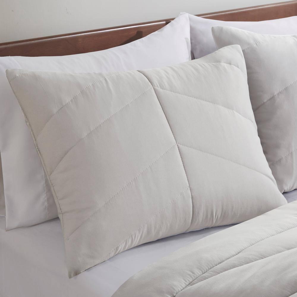 Intelligent Design Remy Quilted Chevron Comforter Set