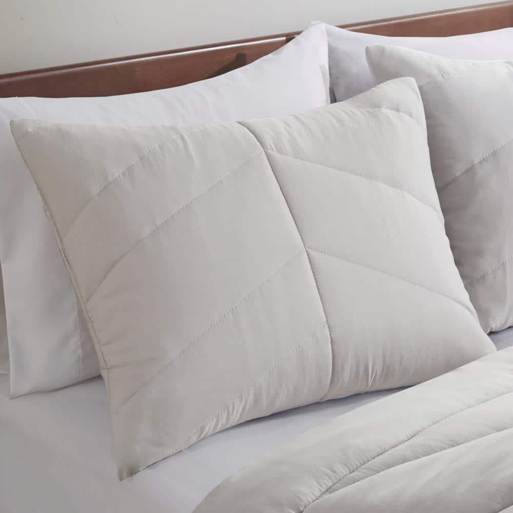 Intelligent Design Remy Quilted Chevron Comforter Set