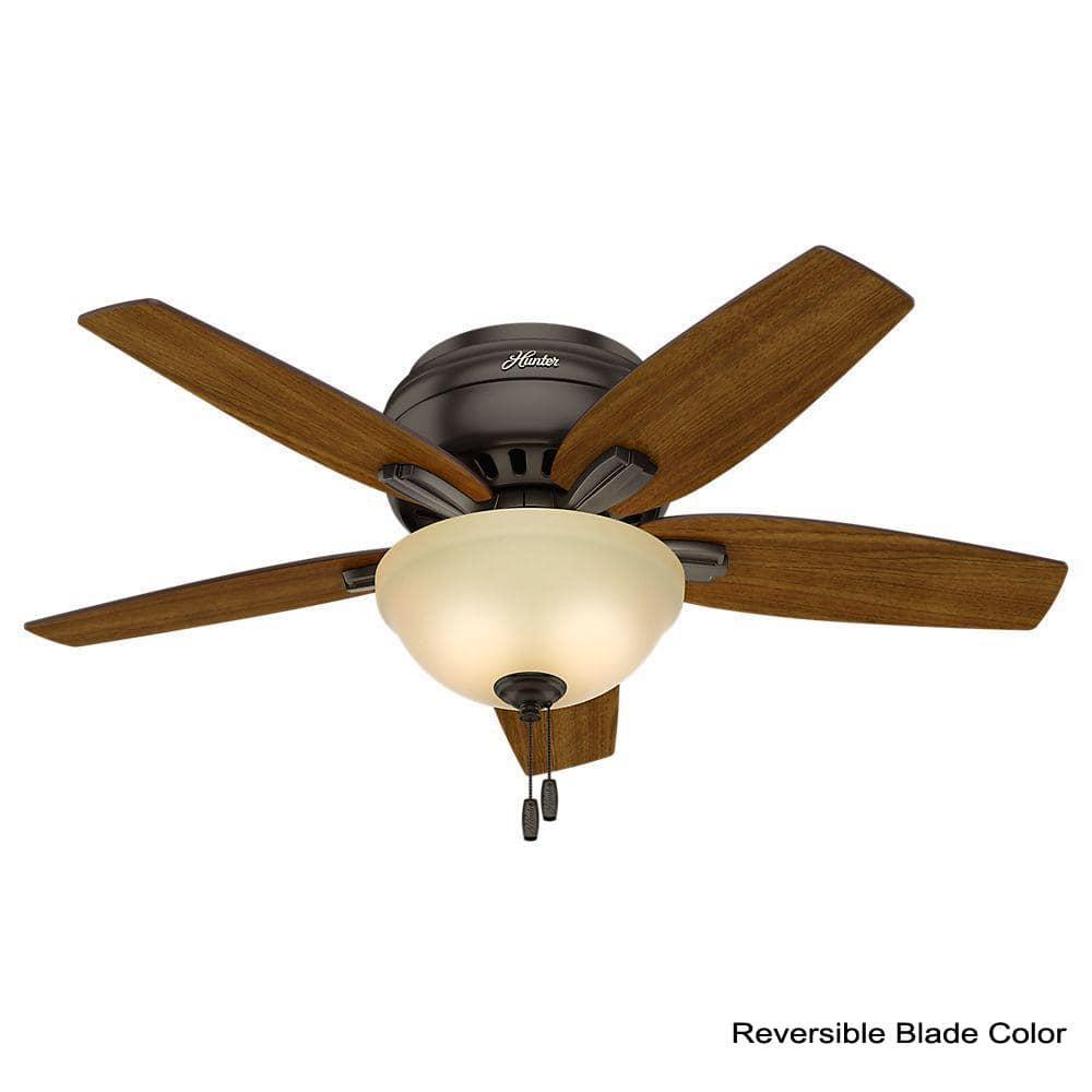 Hunter Fan Newsome 42" 5 - Blade Traditional Flush Mount Indoor Ceiling Fan with Lights and Pull Chains