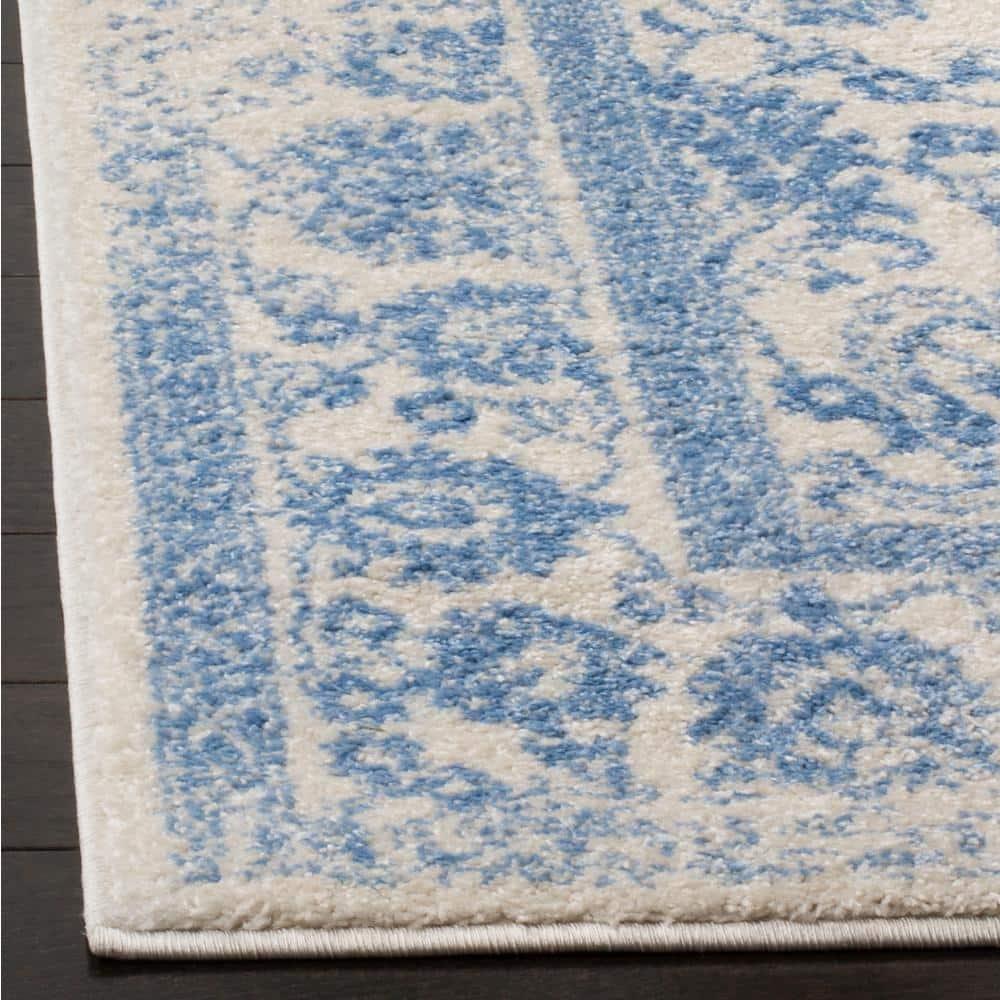 SAFAVIEH Adirondack Wyatt Traditional Area Rug, Ivory/Light Blue, 3' x 5'