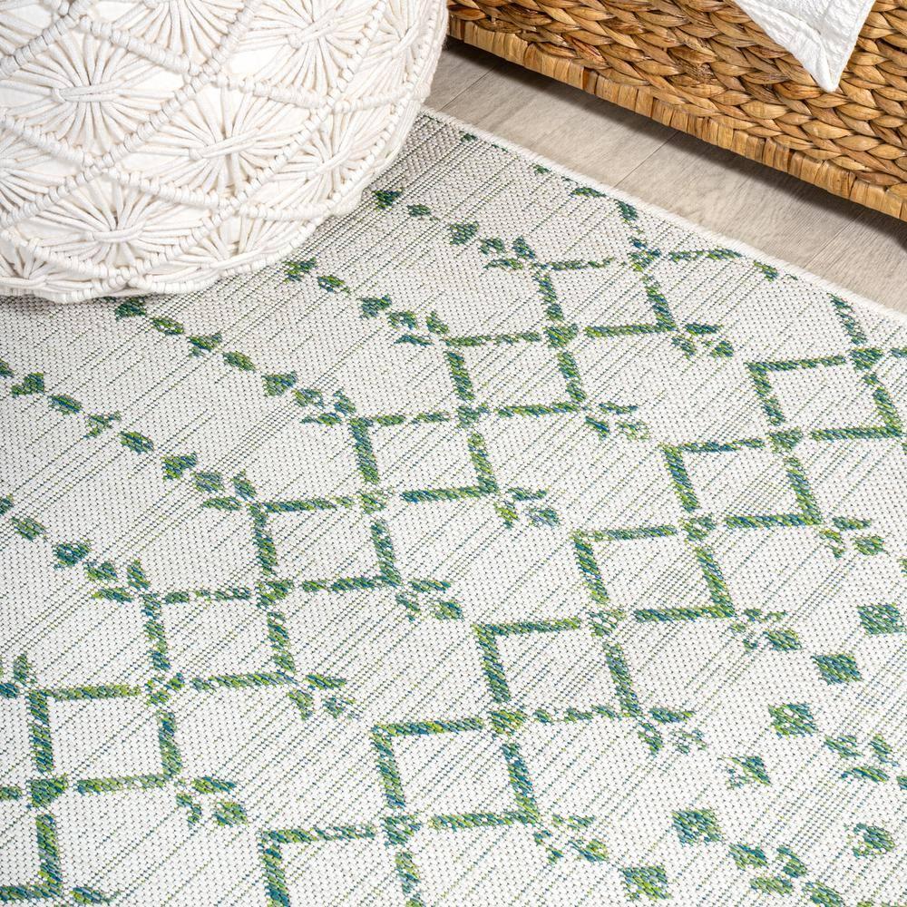 5' Round Ourika Moroccan Geometric Textured Weave Indoor/Outdoor Area Rug, Green/Ivory - JONATHAN Y