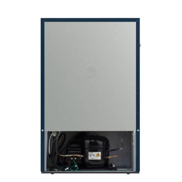 Frigidaire 4.5 cu. ft. retro compact fridge built-in side bottle opener W: 21.65" x L: 22.24" X H: 32.91" (Azure)