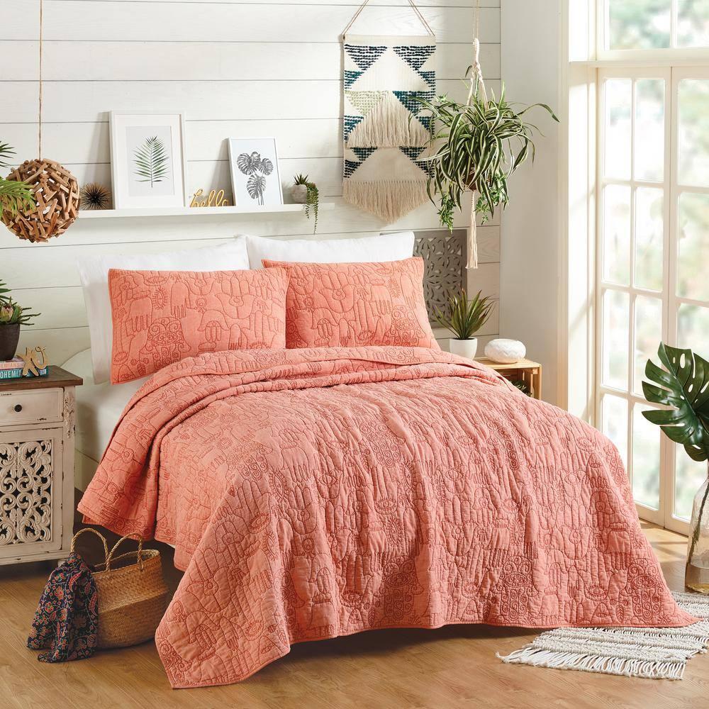 Jungalow Hamsa Solid Embroidered 3-Piece Quilt Set