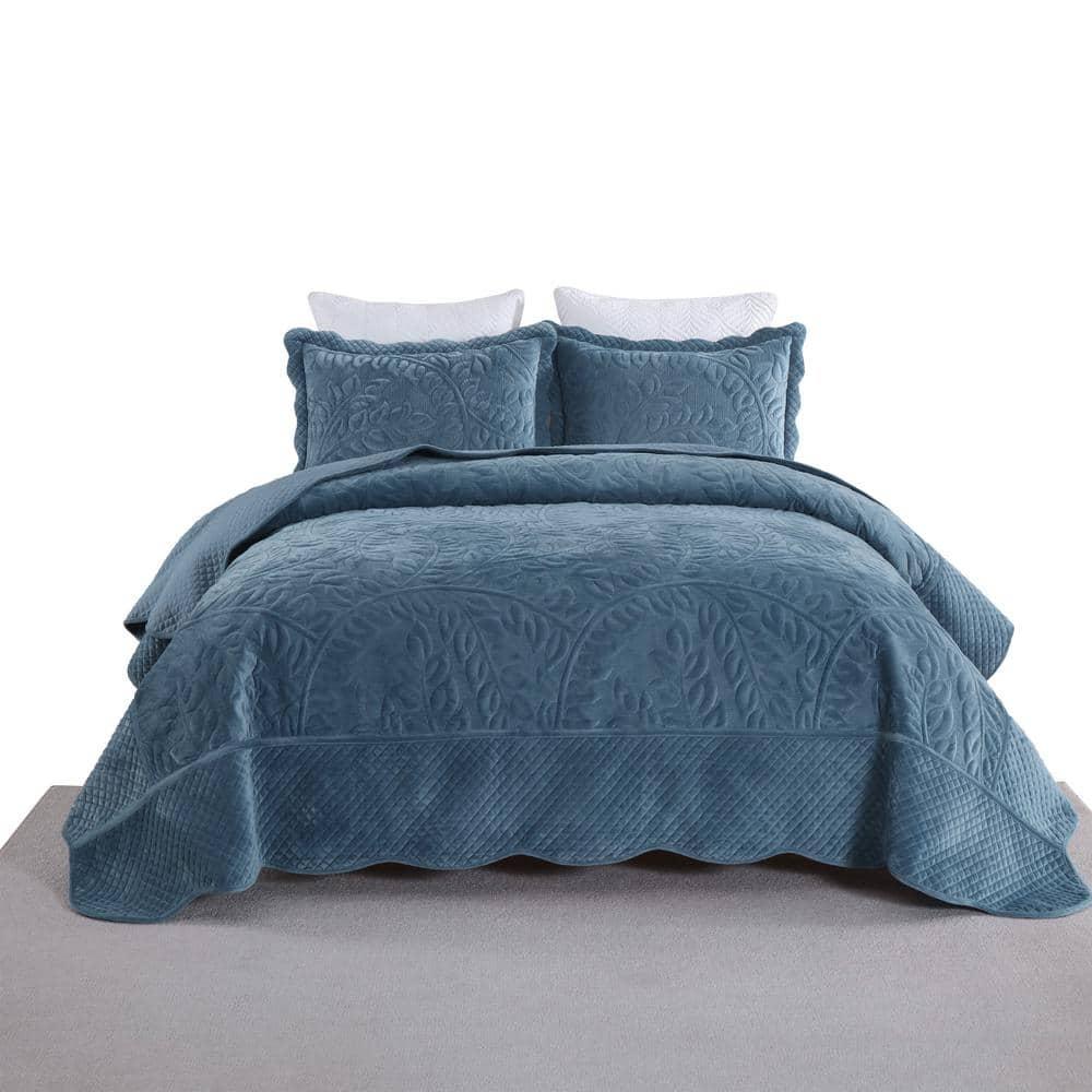 MarCielo Marcielo Oversized Embroidered Velvet Quilt Set With 2 Pillow Shams