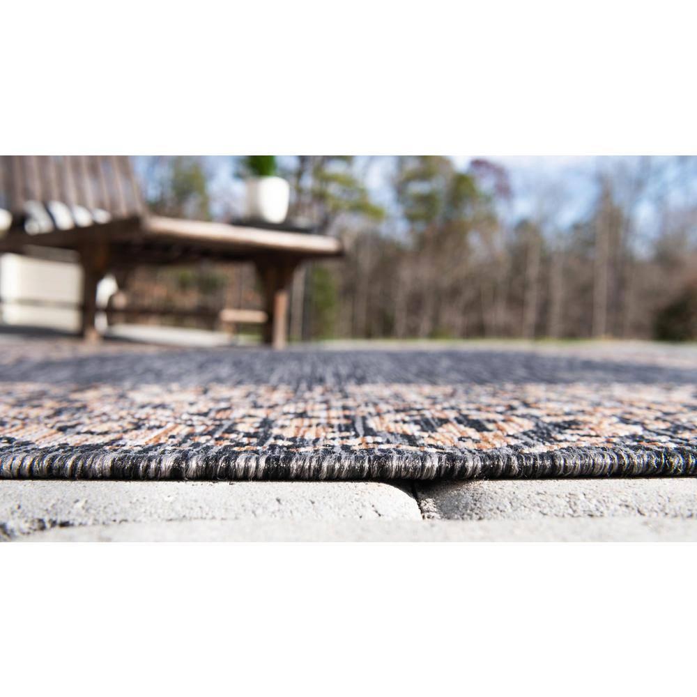 Unique Loom 4' 1 x 6' 1 Rectangle Indoor/Outdoor Border Charcoal Gray Area Rug