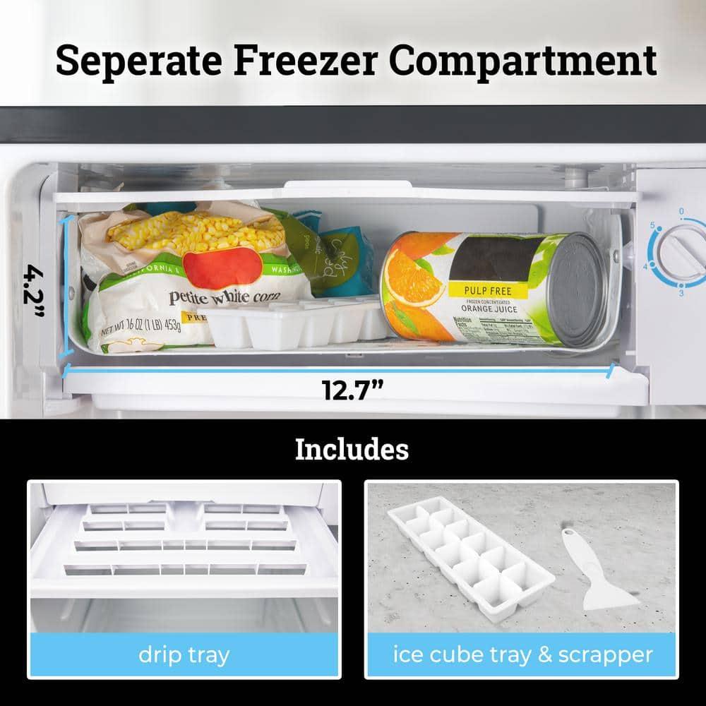 Igloo Igloo 3.2 Cubic Feet Freestanding Mini Fridge with Freezer