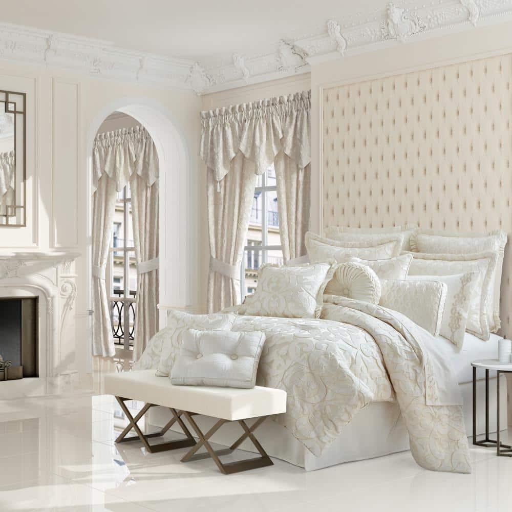 Five Queens Court La Grande Ivory Comforter Set