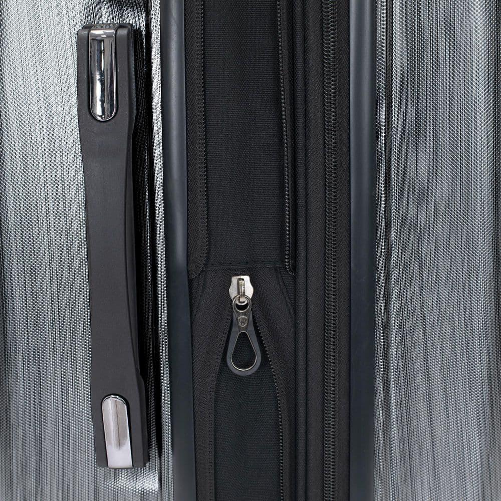 Silverwood 30 Hardside Spinner Luggage 31 x 21 x 14
