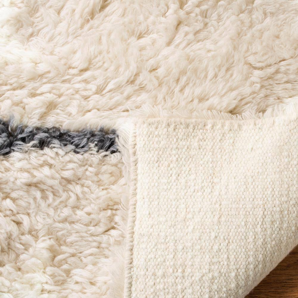 Kenya KNY750 Hand Knotted Runner Rug - Ivory/Gray - 2'3"x8' - Safavieh.