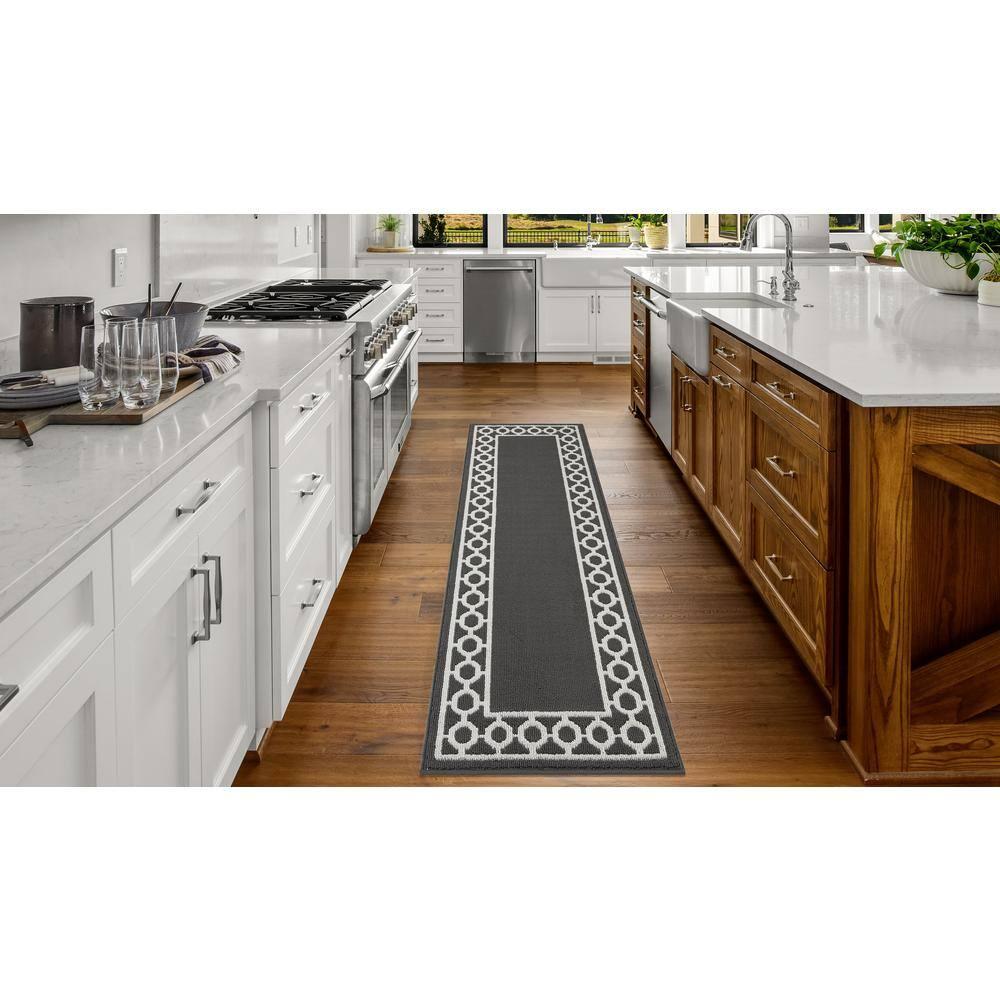Tufted Performance Trellis Border Runner Rug