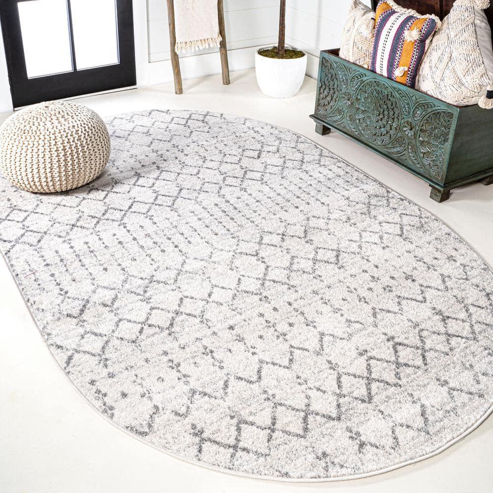 4'x6'Oval Moroccan HYPE Boho Vintage Diamond Area Rug, Cream/Gray - JONATHAN Y
