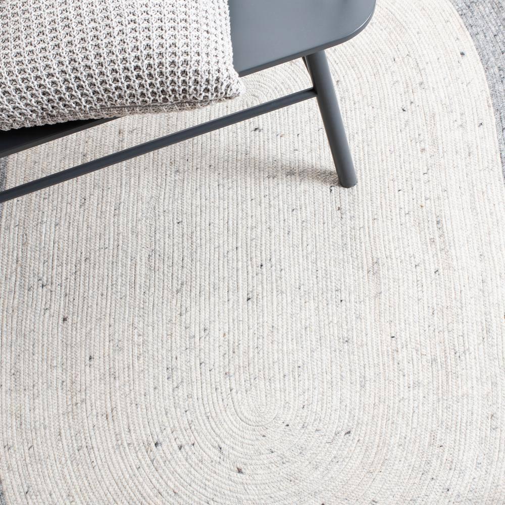 Braided BRD903 Hand Woven Indoor Area Rug - Grey/Ivory - 8'x10' Oval - Safavieh