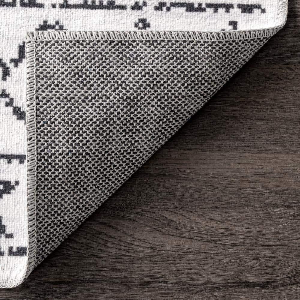 Nuloom Noa Geometric 6x9 Machine Washable Indoor Area Rug for Living Room Bedroom Dining Room Kitchen, White/Charcoal