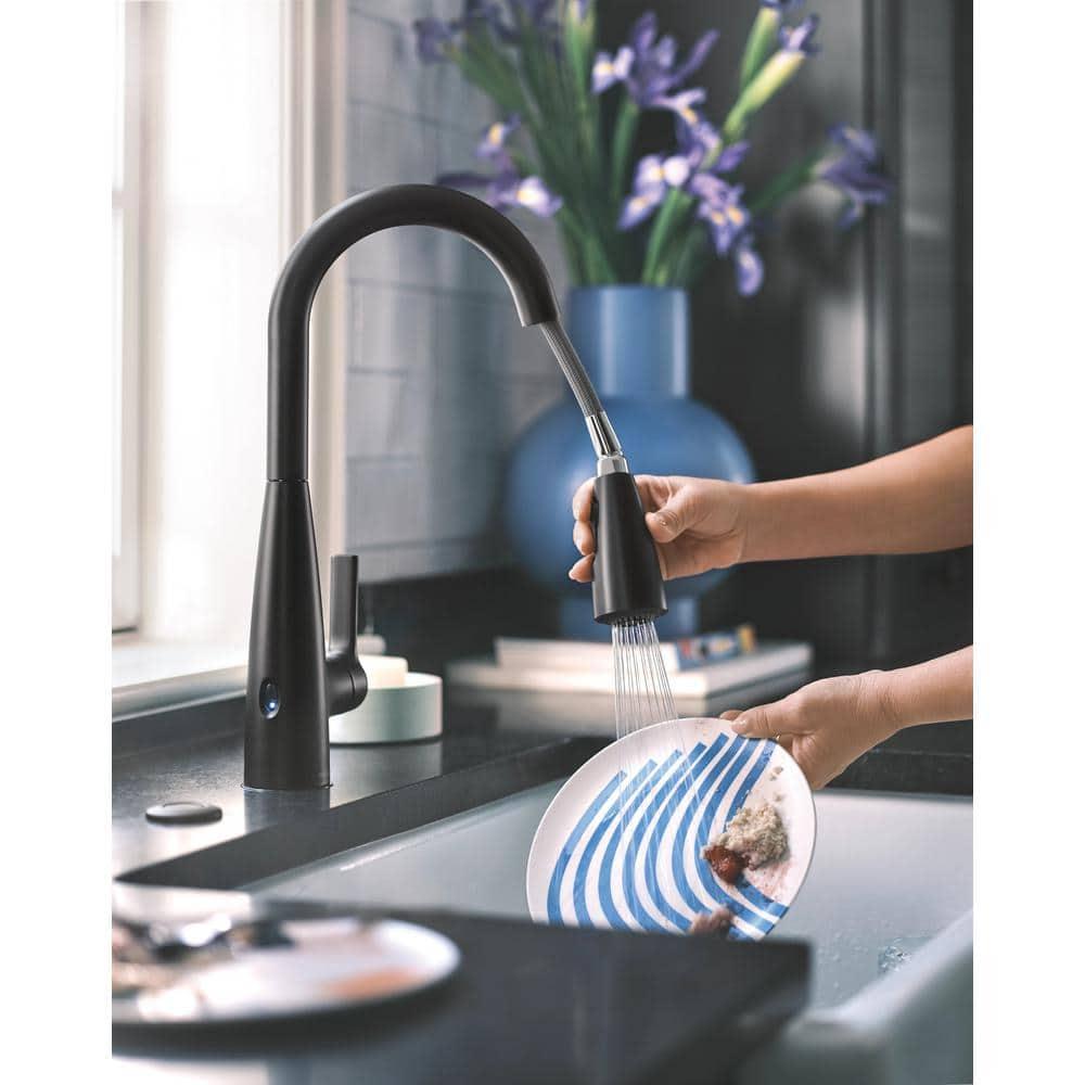 Moen 87627EIBL Haelyn Single-Handle Pull-Down Sprayer Kitchen Faucet with ColorCue Temperature Indicator, Matte Black