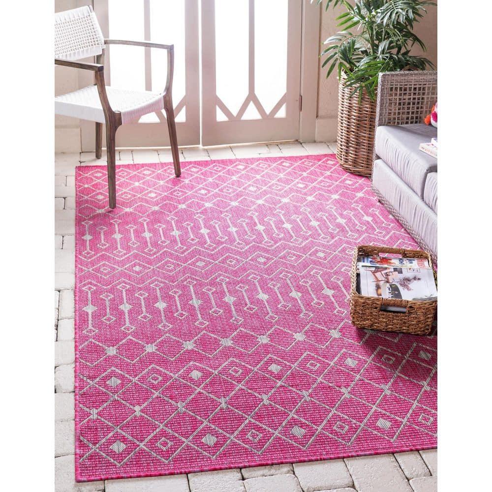 Unique Loom 5' 1 x 8' 0 Rectangle Indoor/Outdoor Trellis Fuschia Area Rug