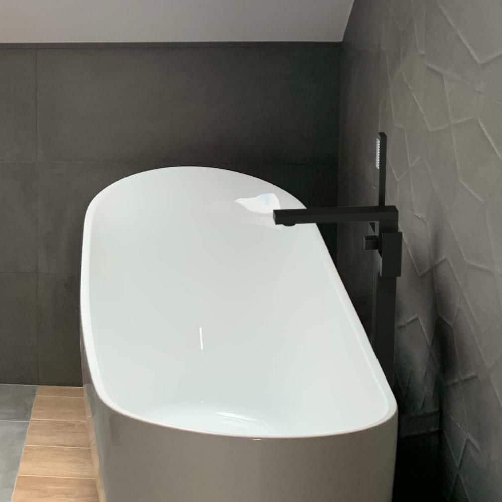 Cube Floor Tub Spout with Diverter