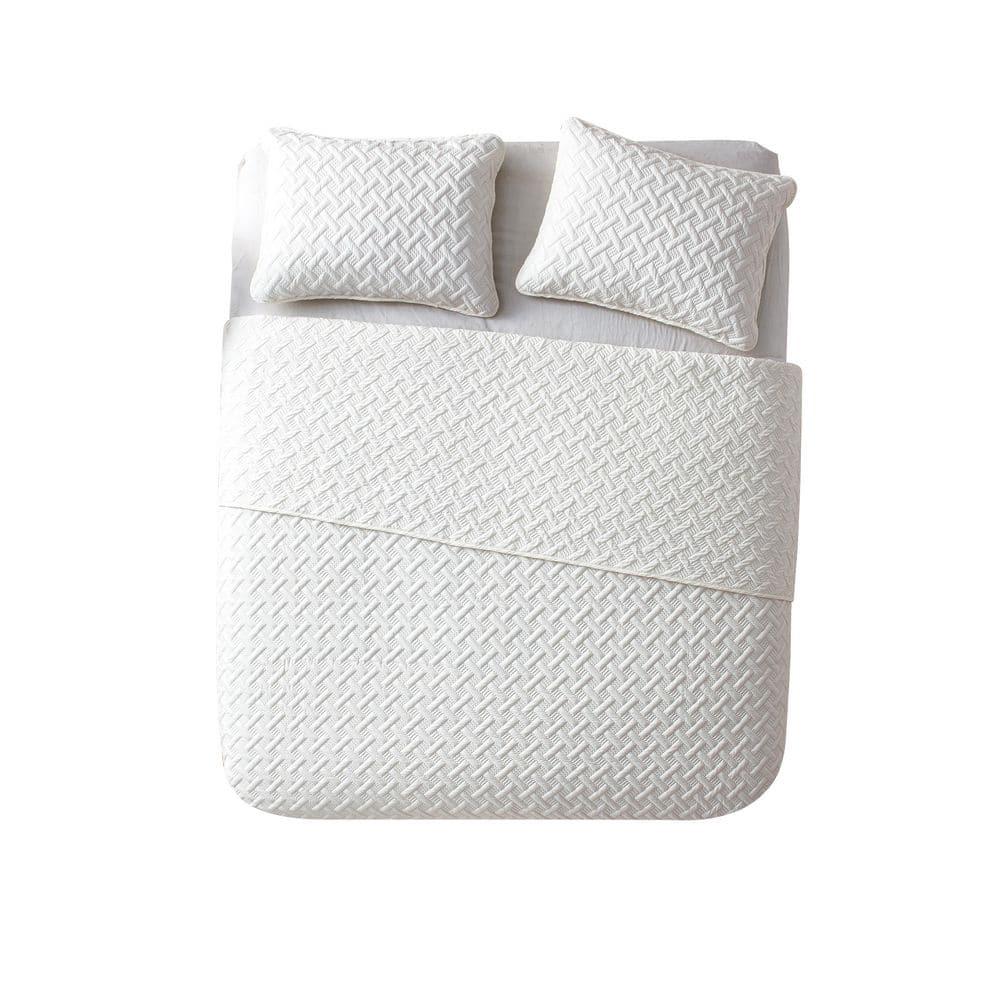 Nina Embossed Basketweave Quilt Set