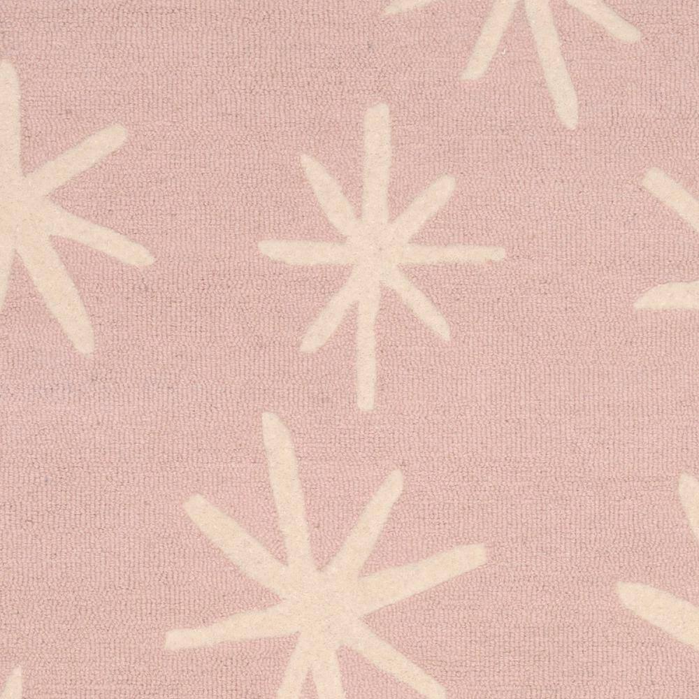 Safavieh Kids SFK908 Hand Tufted Area Rug - Pink/Ivory - 4'x6' - Safavieh.