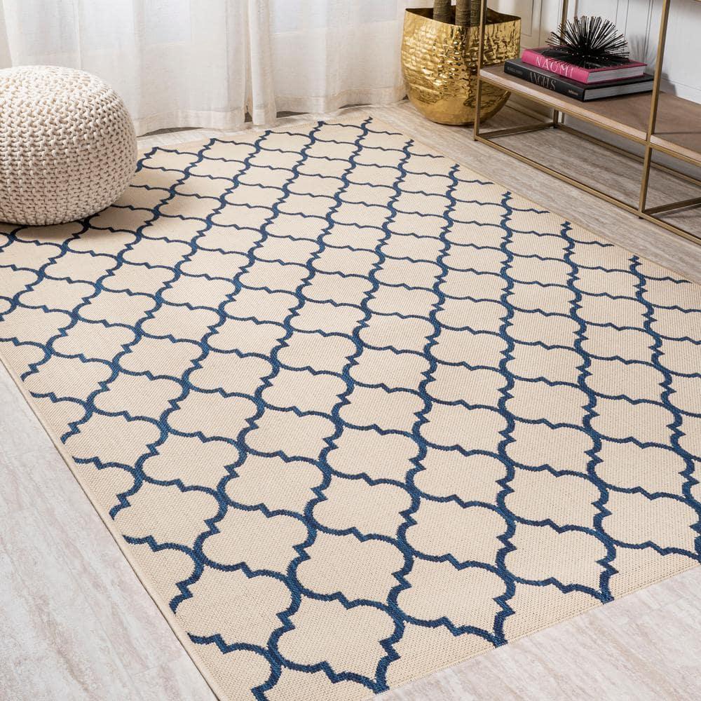 4'x6' Arabesque Ogee Trellis Indoor/Outdoor  Area Rug, Beige/Navy - JONATHAN Y
