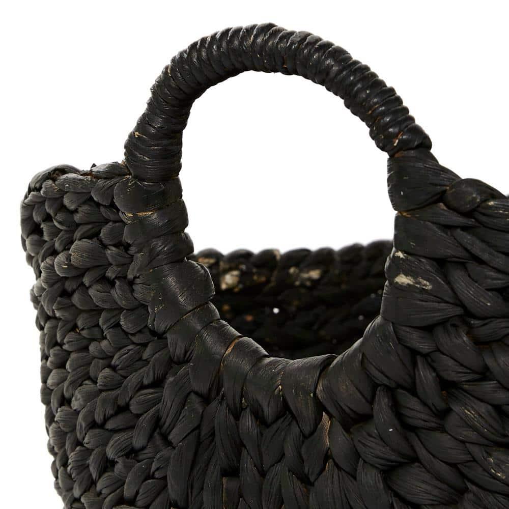 CosmoLiving by Cosmopolitan 22" x 19" Black Seagrass Handmade Large Woven Storage Basket with Handles, 1-Piece