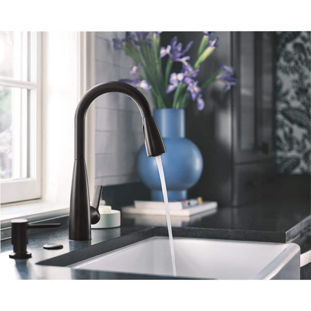 Moen Haelyn Matte Black Single Handle Deck-mount Handle Residential Pull-down Kitchen Faucet with Sprayer ( Deck Plate Included ) (Soap Dispenser Included)