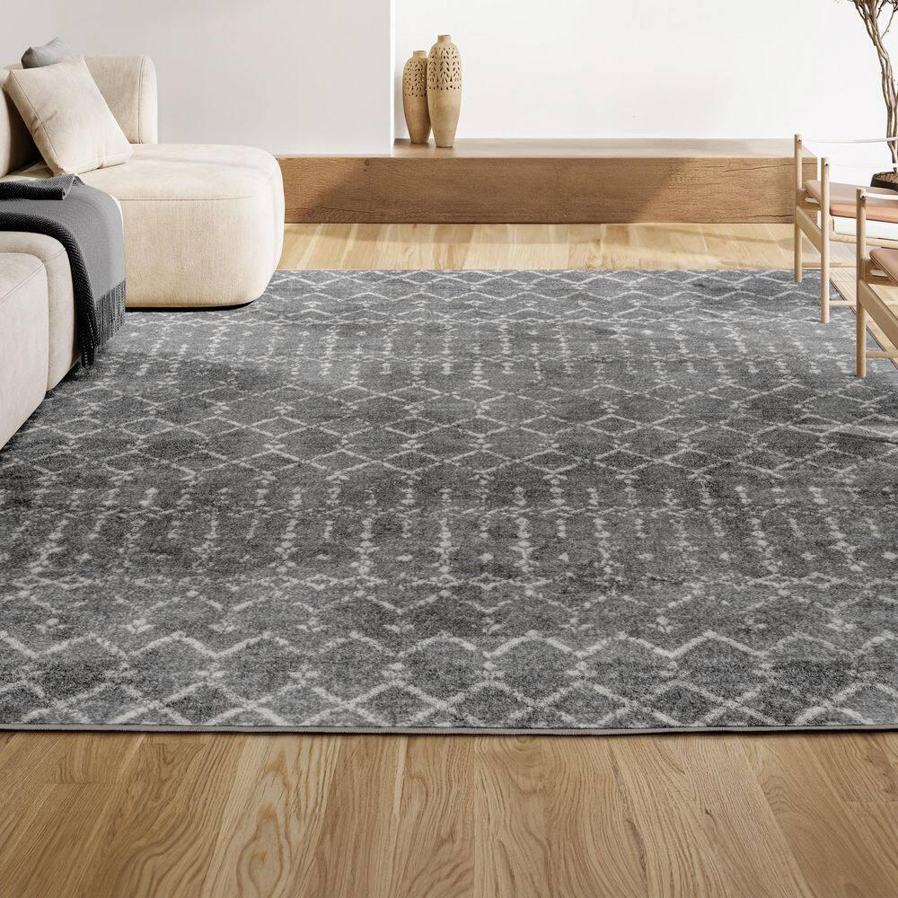 JONATHAN Y Moroccan HYPE Boho Vintage Diamond Gray/Ivory 8 ft. x 10 ft. Area Rug