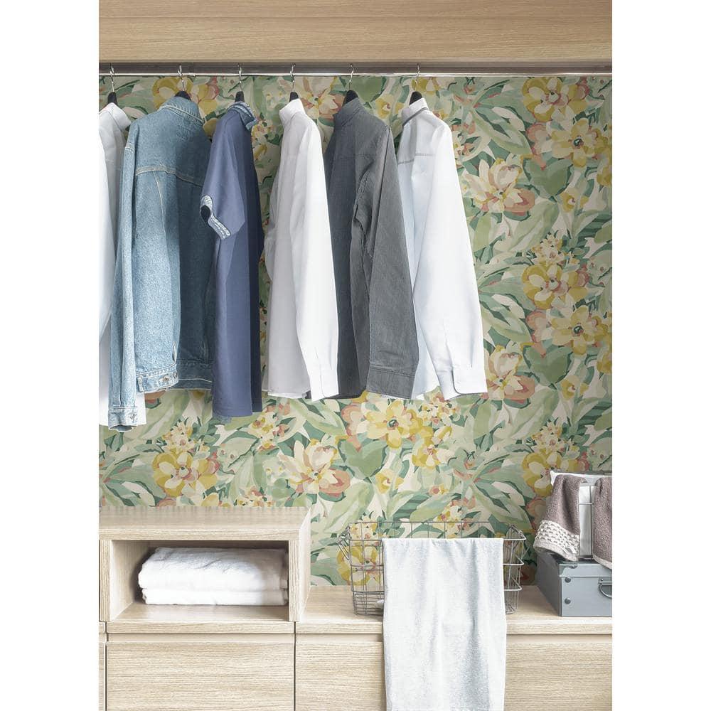 Belles Fleurs Peel & Stick Floral Roll