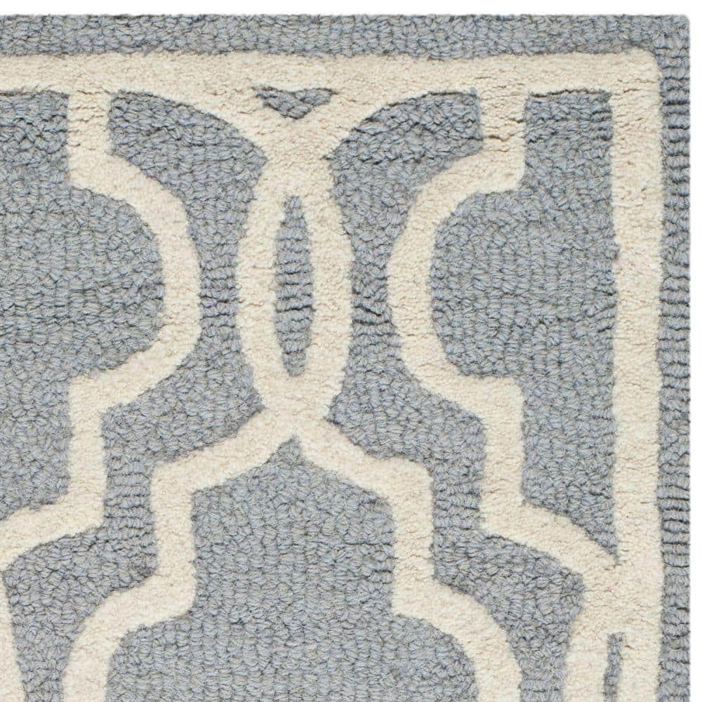 SAFAVIEH Cambridge Kyle Geometric Wool Area Rug, Silver/Ivory, 3' x 5'