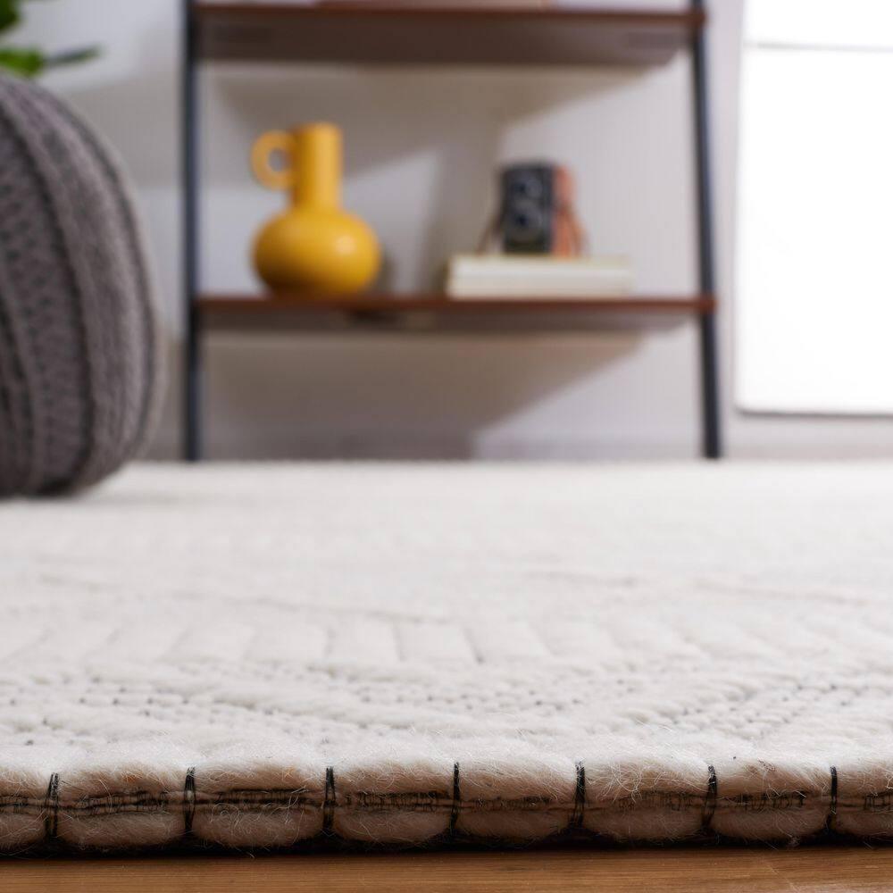 Marbella MRB908 Hand Loomed Area Rug - Ivory/Beige - 5'x8' - Safavieh.