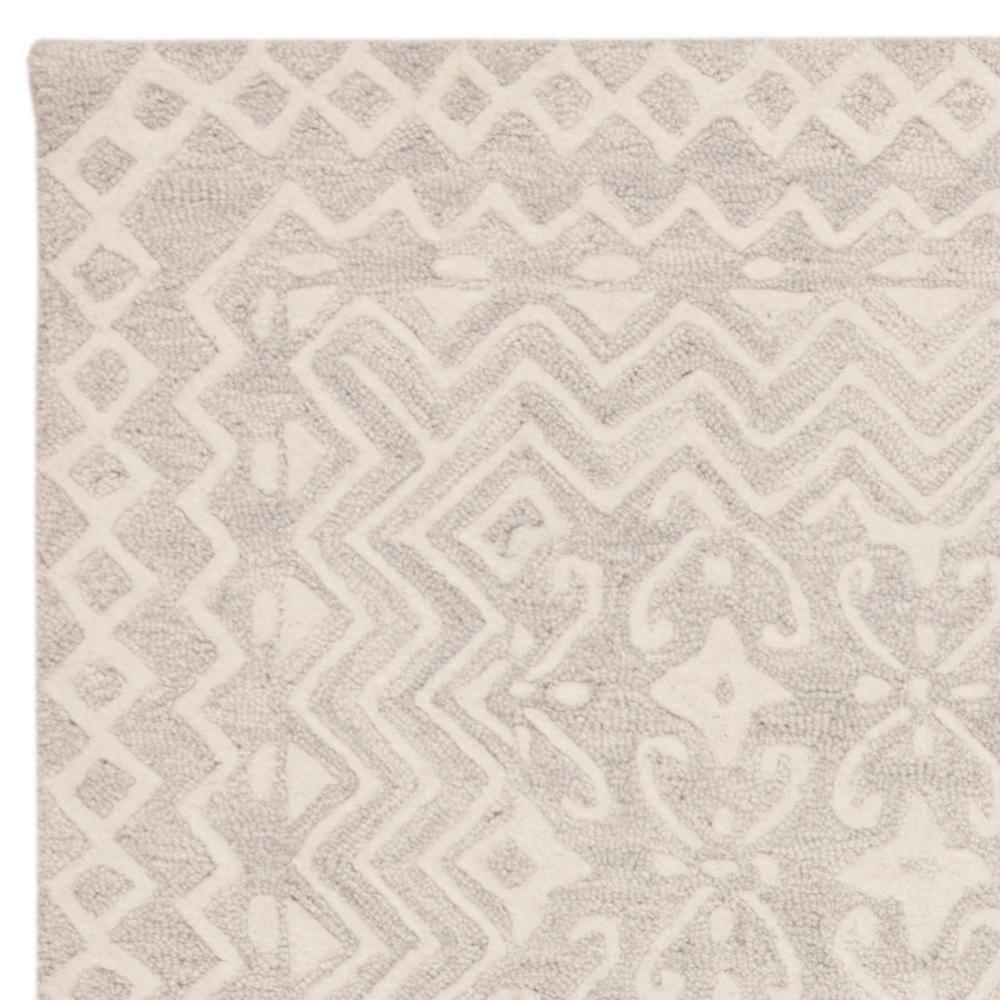 Blossom BLM114 Hand Tufted Area Rug - Grey/Ivory - 4'x6' - Safavieh..
