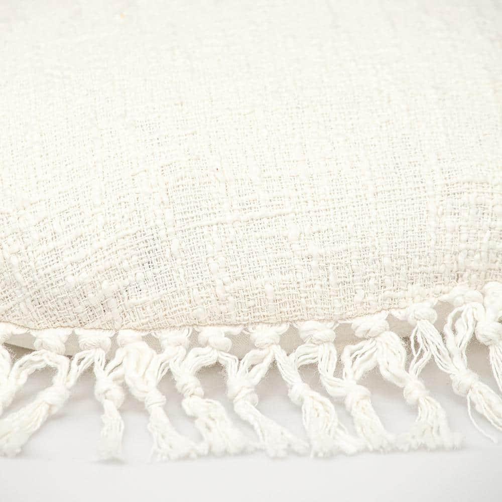 Parkland Collection Transitional Solid White Round 18" X 18" Pillow