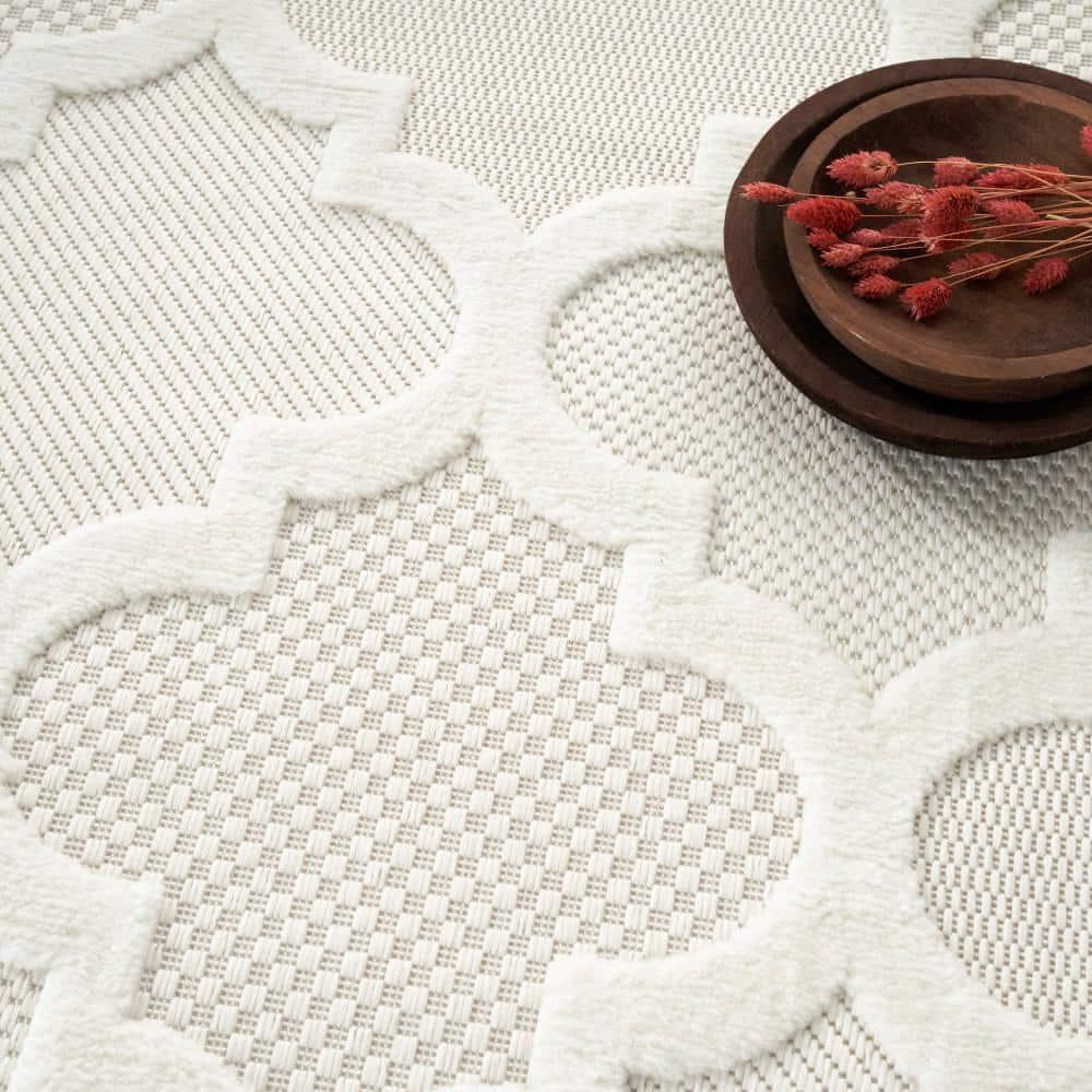 Nourison Easy Care 7' x 10' Ivory/White Indoor/Outdoor Rug