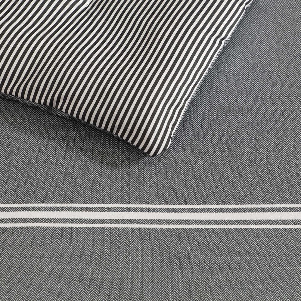 Eddie Bauer Eddie Bauer Chevron And Stripes Grey Bonus Bed Set