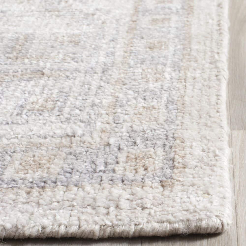 Safavieh Moharaja Hand Knotted Bamboo Silk Oriental Rug