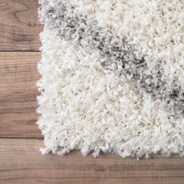 Nuloom Tess Trellis 8 Square Shag Indoor Area Rug for Living Room Bedroom Dining Room Nursery, White/Grey