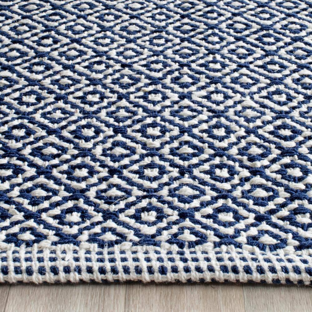 Montauk MTK717 Hand Woven Runner Rug - Ivory/Navy - 2'3"x7' - Safavieh.
